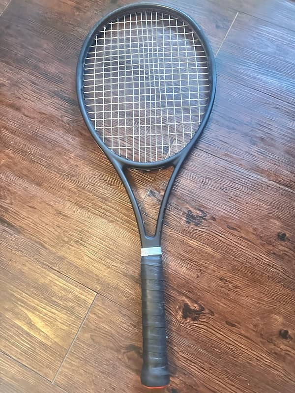 Wilson pro staff 97L v13 racket 1