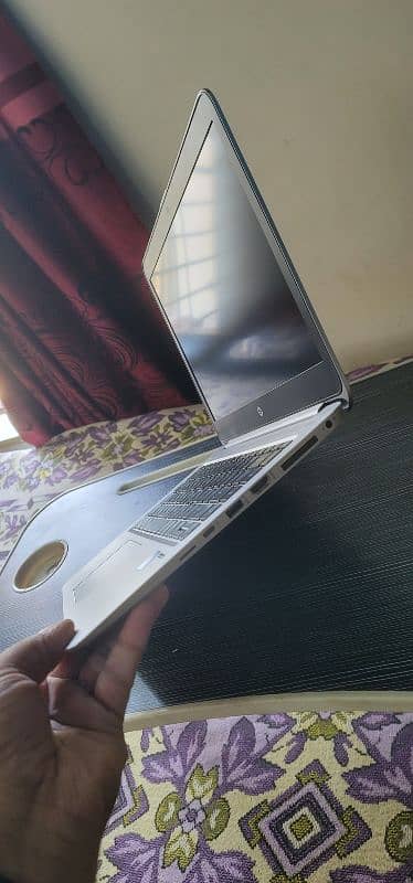 hp elitebook Folio1040 g3 i5 6th 2
