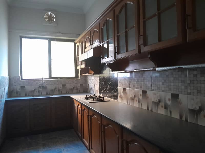 F-11/4 Beautiful House 2/Kanal Very Reasonable Rent Please Contact Us More Details: 12