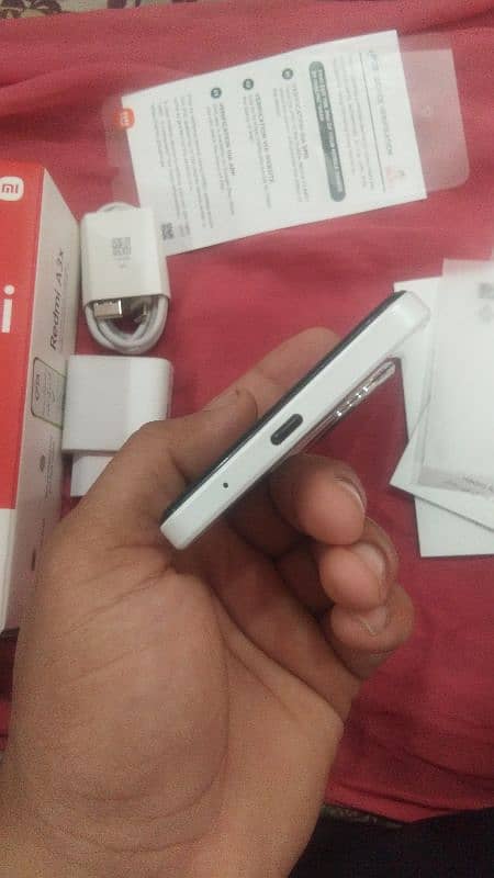 Redmi A3x moonlight white clr slightly used 3