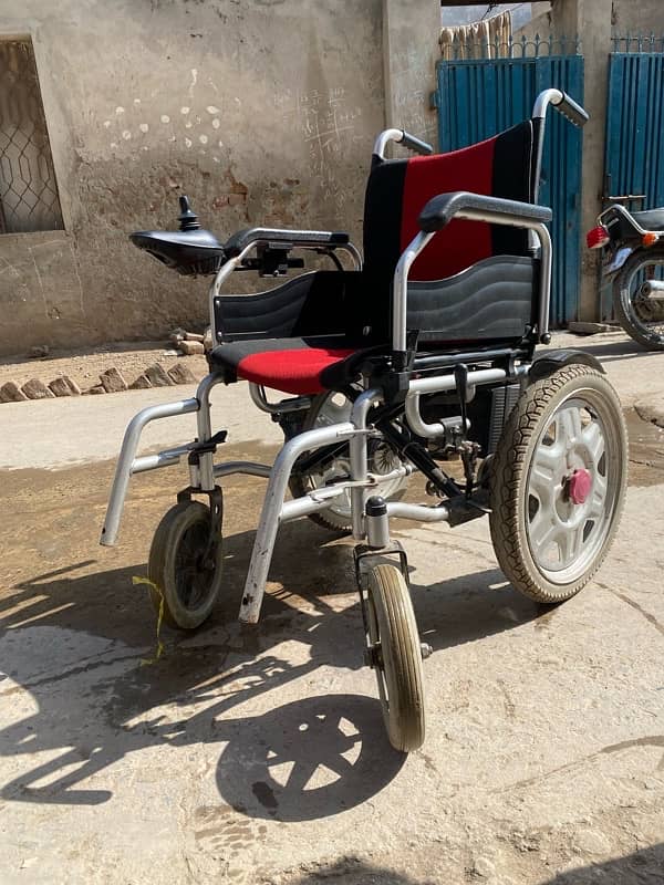 Electric Wheelchair 10/10 condition Brand New Battery 2