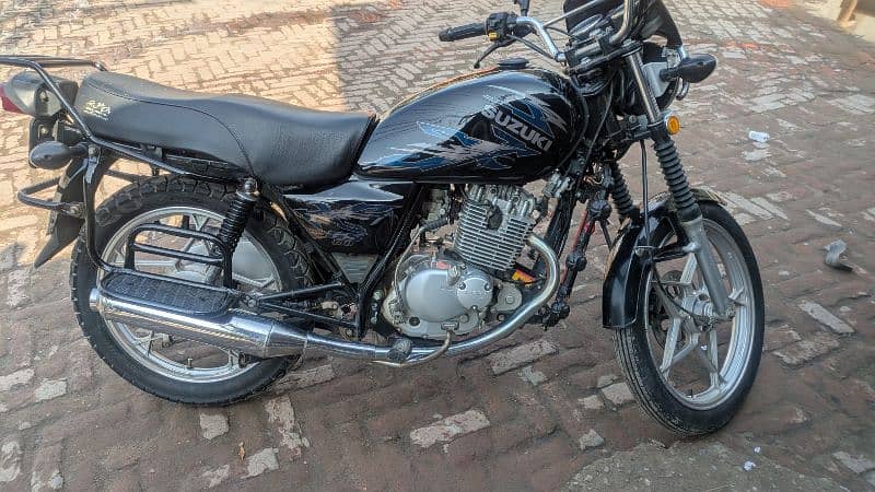 Suzuki gs 150 all ok WhatsApp 03055770150 3