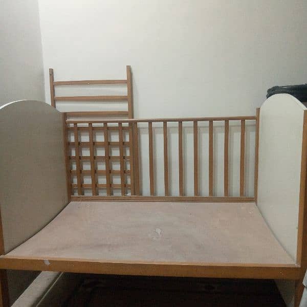 Large Baby  Cot/Bed 1