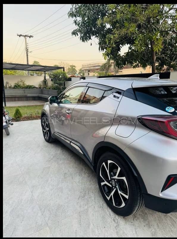 Toyota C-HR 2017 2