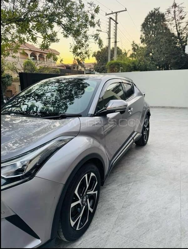 Toyota C-HR 2017 4