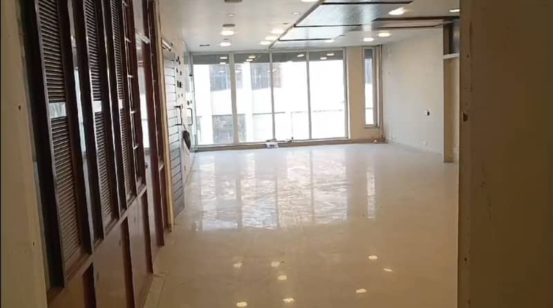 8 Marla 4th Floor Office With Elevator For Rent In DHA Phase 5,Block B, Lahore. 5