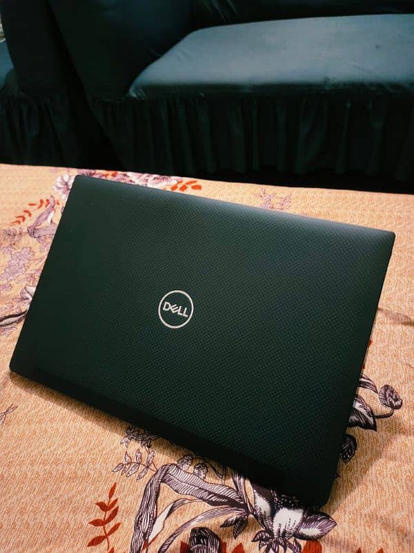 Dell Latitude 7480 Core i5 8th Generation. 10