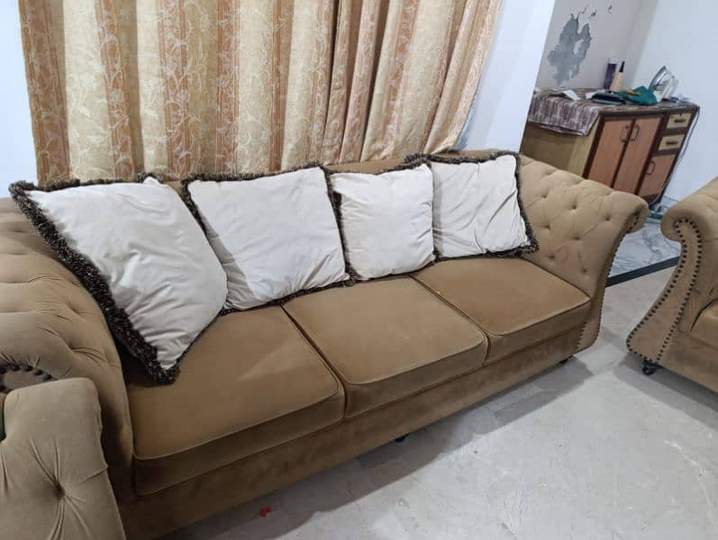 Modern Design Brown velvet sofa set 1