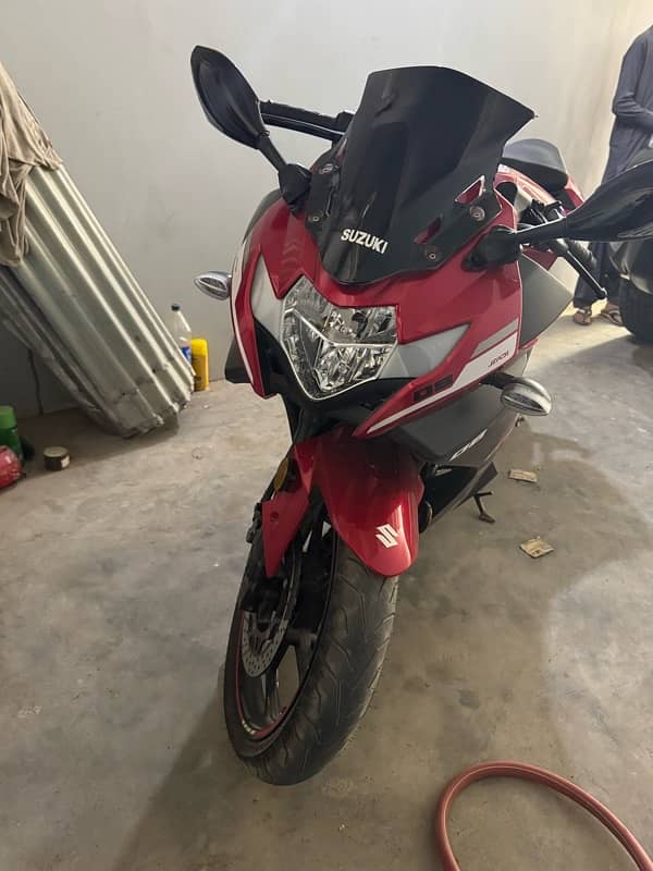 Suzuki gsxr replica 300cc 3