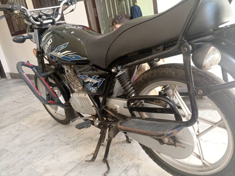 Suzuki  GS 150  ( Model  2022) Total Genuine 4