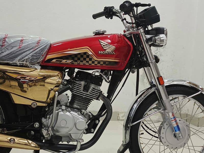 HONDA CG-125 GOLD-EDITION MODEL 2024 0