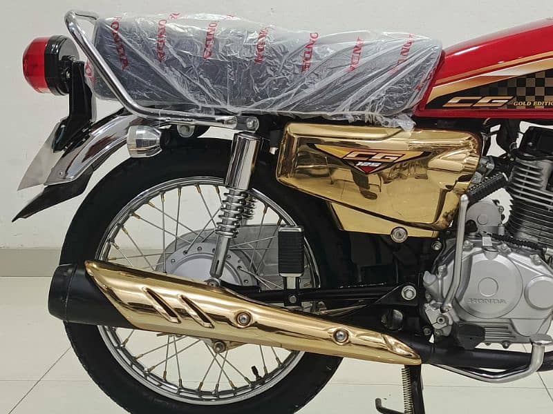 HONDA CG-125 GOLD-EDITION MODEL 2024 1