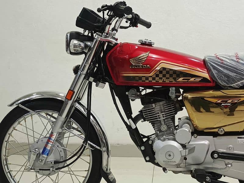 HONDA CG-125 GOLD-EDITION MODEL 2024 3