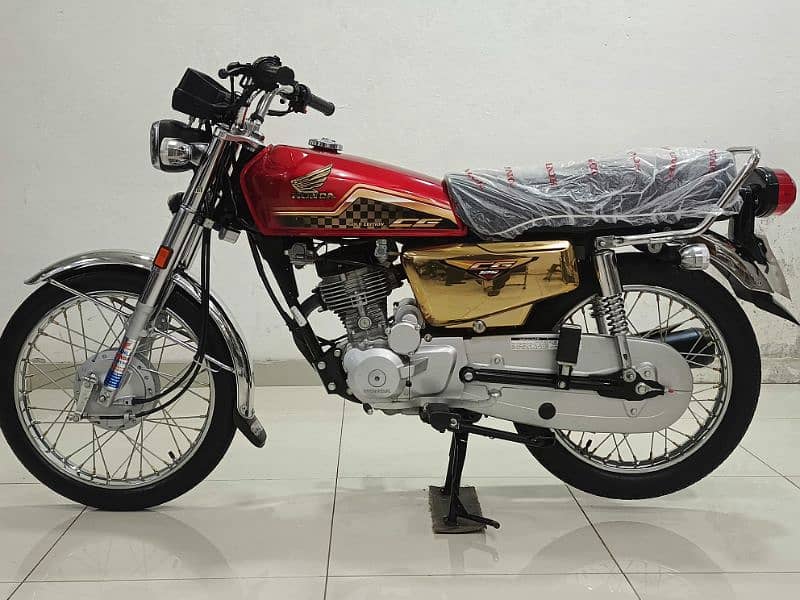 HONDA CG-125 GOLD-EDITION MODEL 2024 6