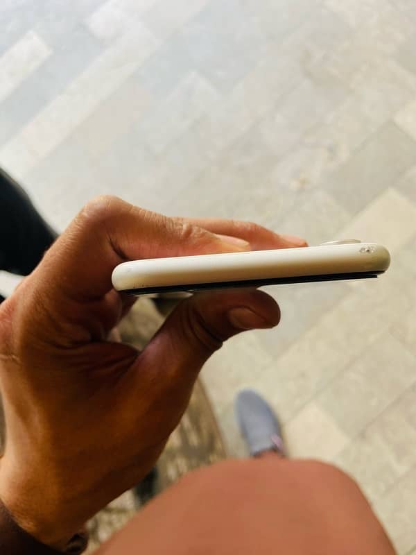 I phone xR for sale 3