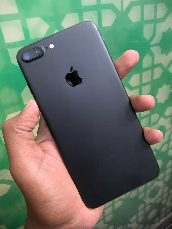 iPhone 7plus 128gb pta approved 0347-0606029 1