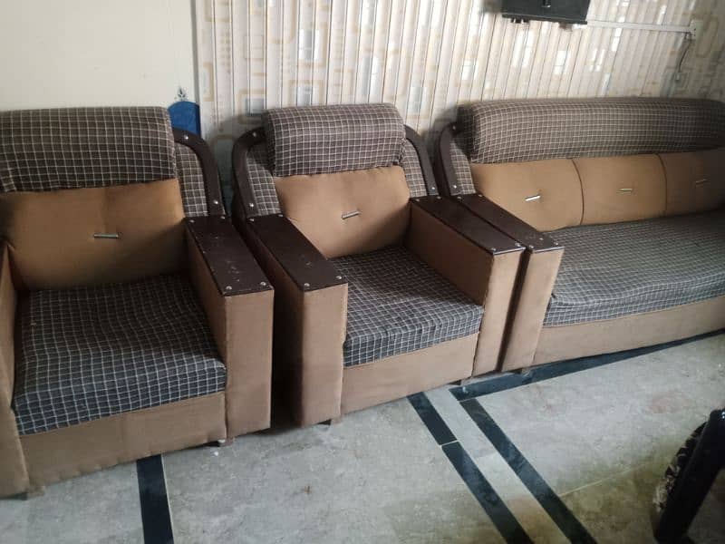 5 seater sofa 7