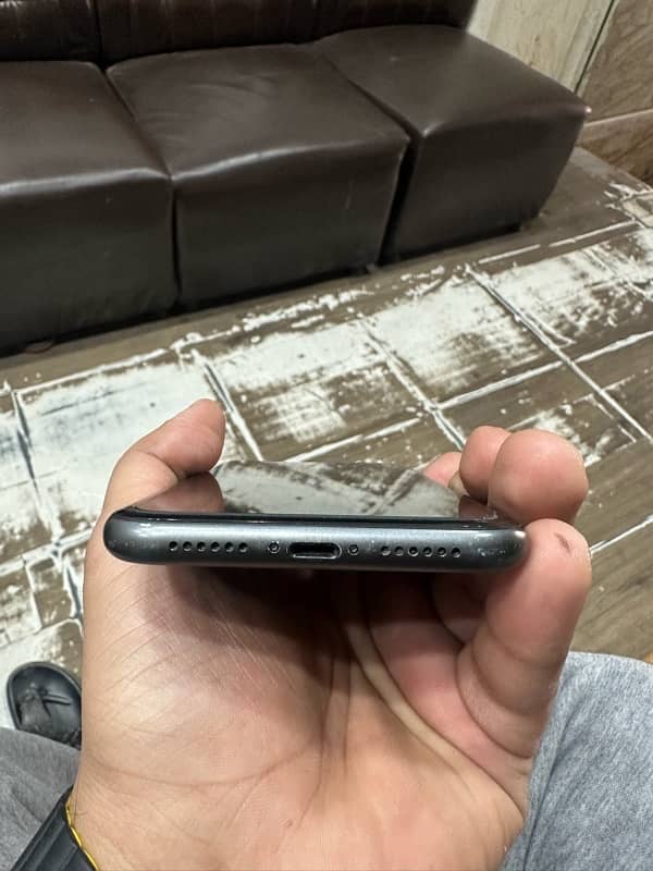 iphone 11 128gb PTA 1