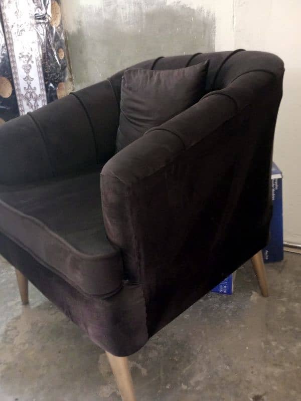 Modern Single Sofa 2