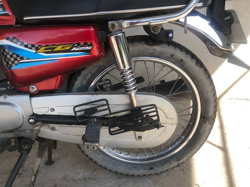 Honda CG 125 2016  Fuel average 49 km 12