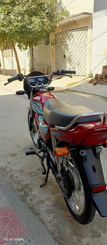 HONDA CD 70 DREAM 2025 1