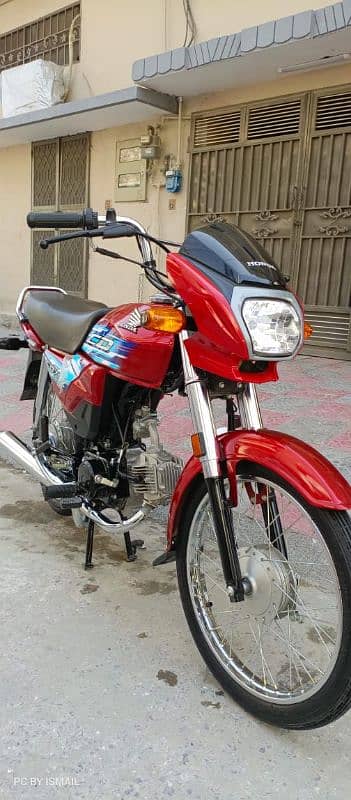 HONDA CD 70 DREAM 2025 4