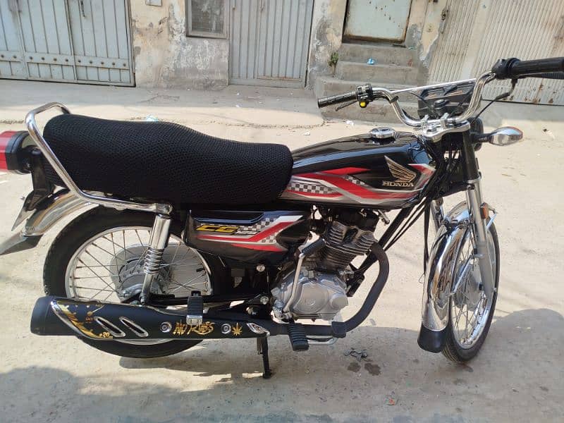 Honda 125 black 2024 1