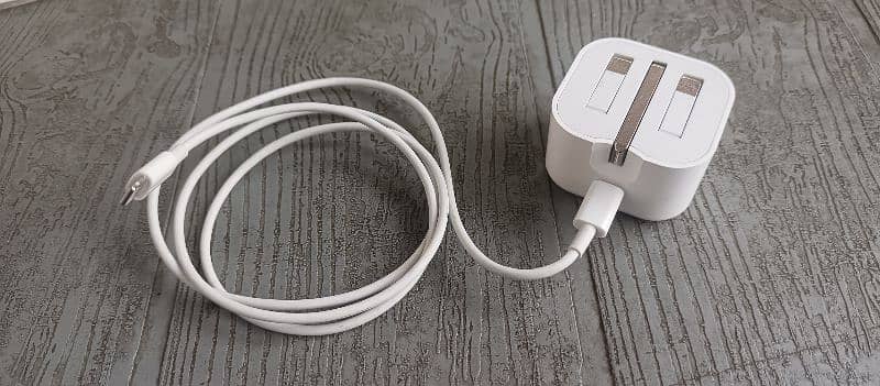 Iphone 20 watt c type charger. 2