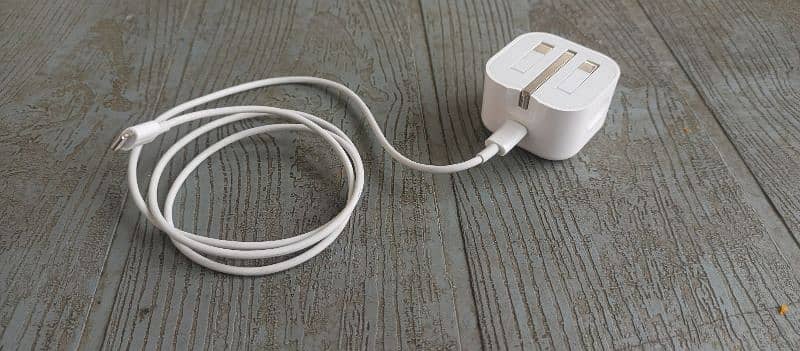 Iphone 20 watt c type charger. 3