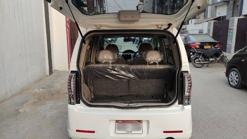 Mitsubishi Ek Wagon 2007/2012 automatic in original condition. 8