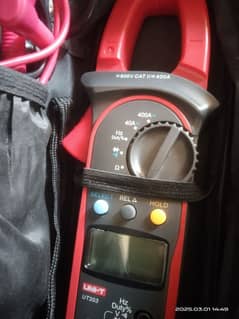 Uni T digital Clamp meter