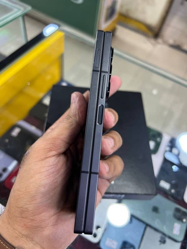 Samsung Z Fold 6 PTA Approved Carbon 2