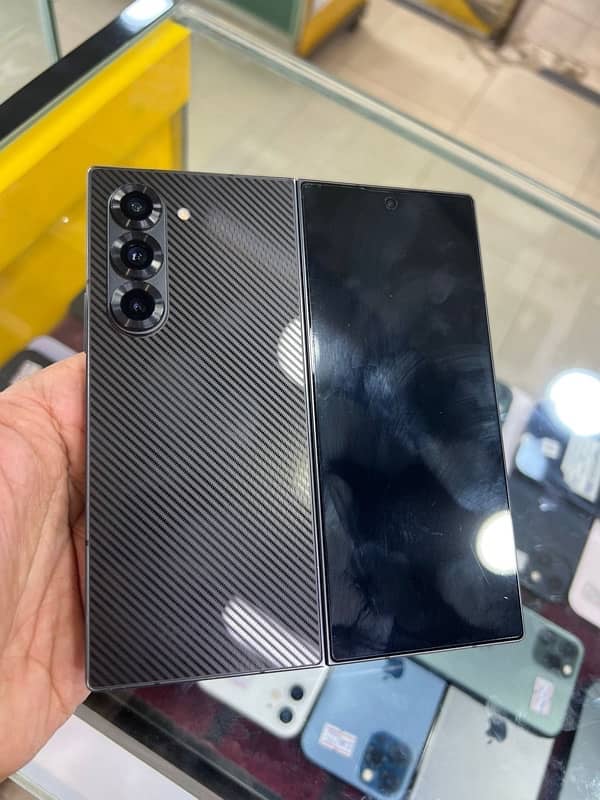 Samsung Z Fold 6 PTA Approved Carbon 4