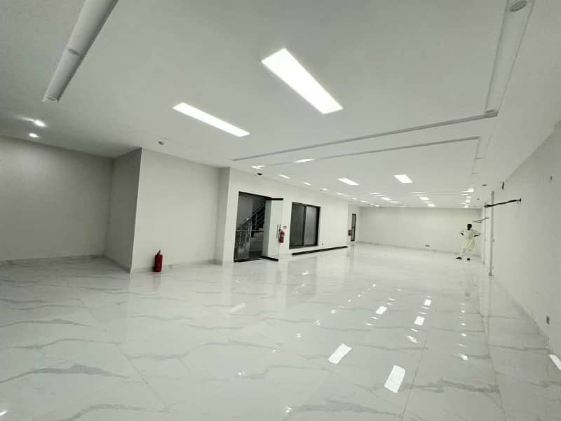 8 Marla Commercial Floor for Rent DHA Phase 8 Broadway 3