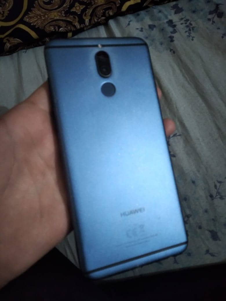 Mate 10 0