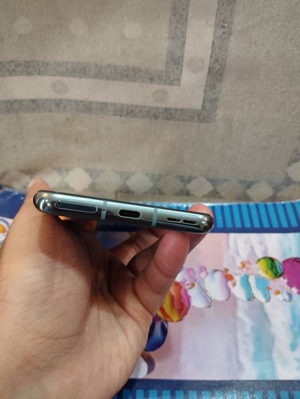 OnePlus 9pro 12/256 with original box and charger 1