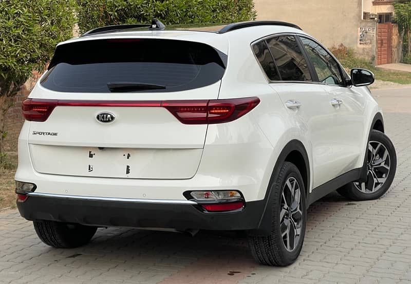 KIA Sportage FWD 2023 8