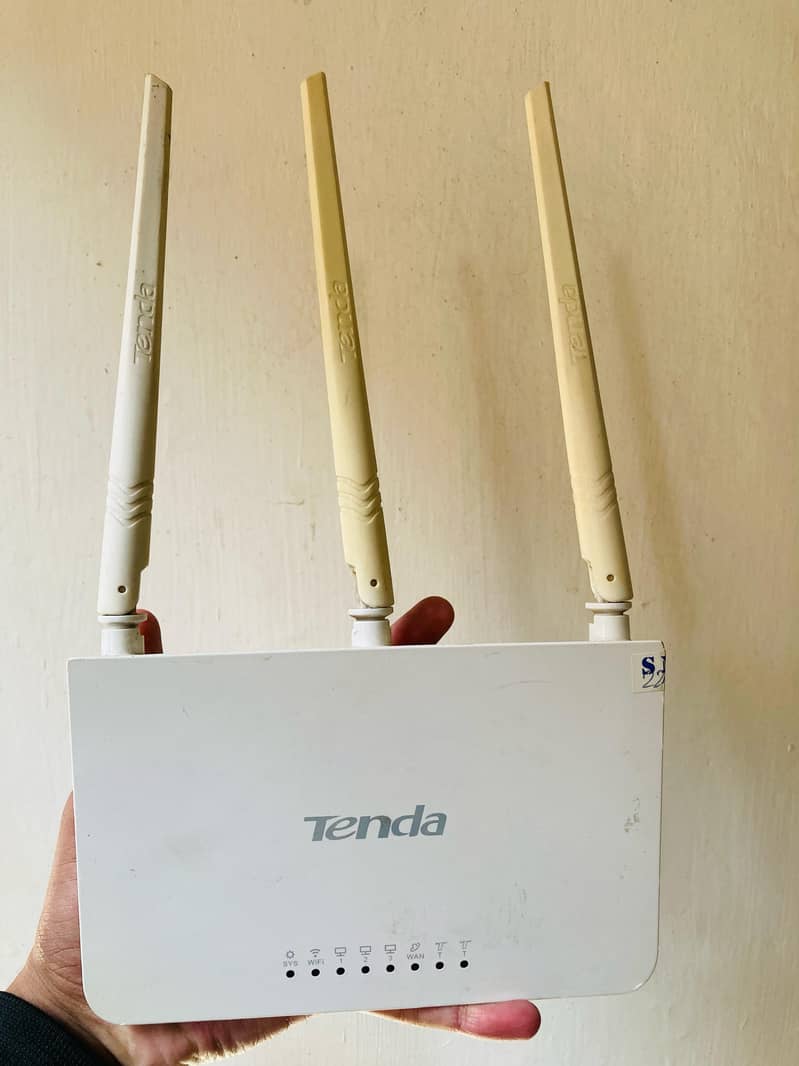 Tenda Router and Fiber Device 5