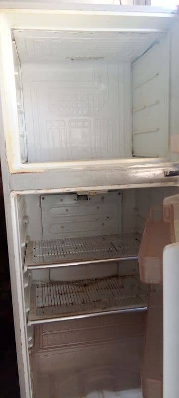 Dawlance Refrigerator. Refiregerator R134. National compressor 2