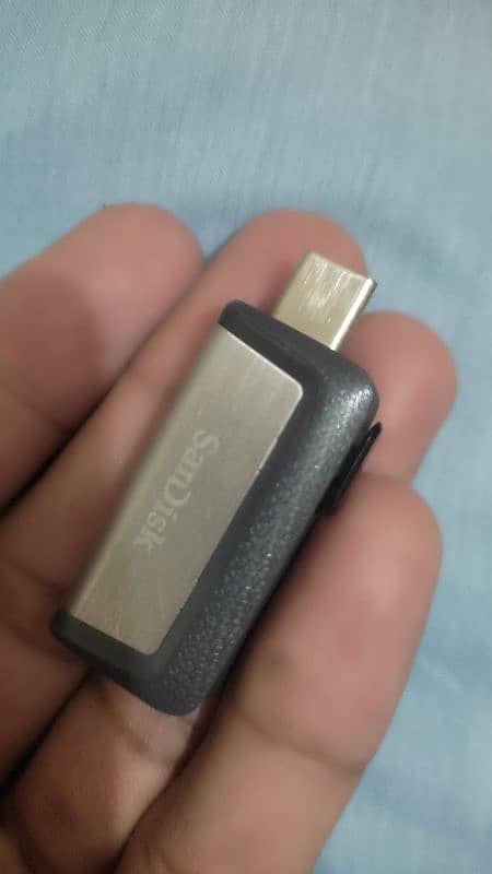 SanDisk Usb+type(C) 128 gb look like a brand new 2