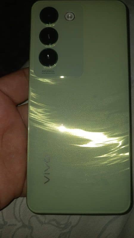 vivo y100,8/128 6