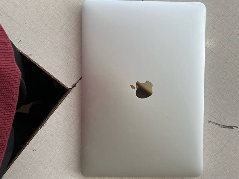 MacBook pro 2020 13 inch 0