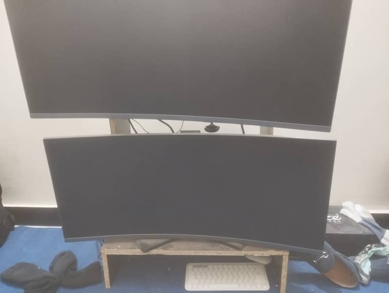 Samsung curve monitor 2