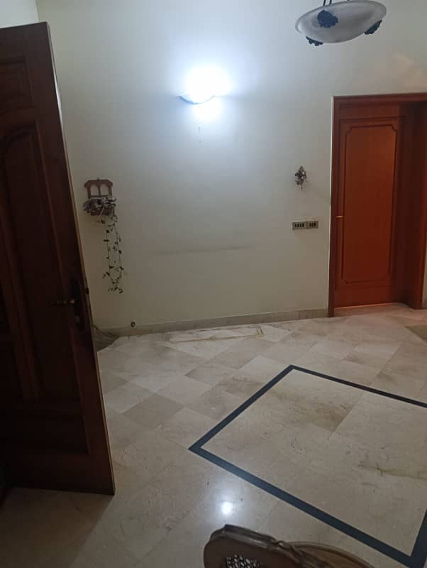 2 kanal house at hot location in main cantt 23