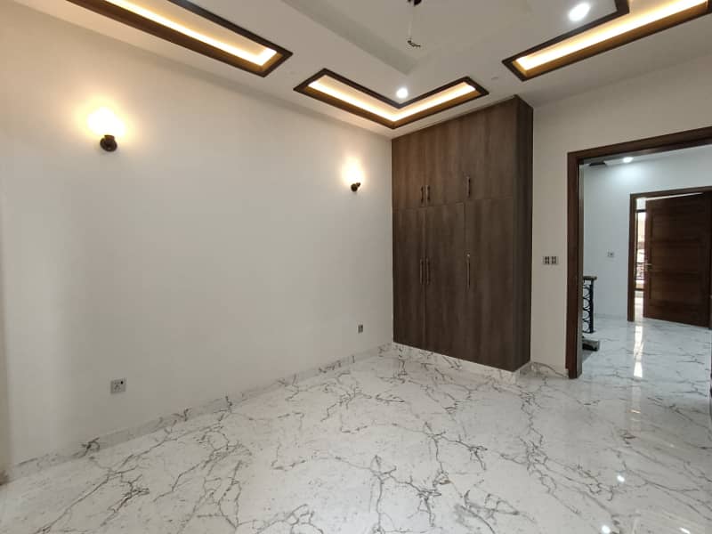 5 Marla House For SALE In Johar Town Very Beautiful Luxury Brand New Modern Design Front Elevation Super Hot Location Waliking Distance to Emporium Mall or Lahore Expo Center 34