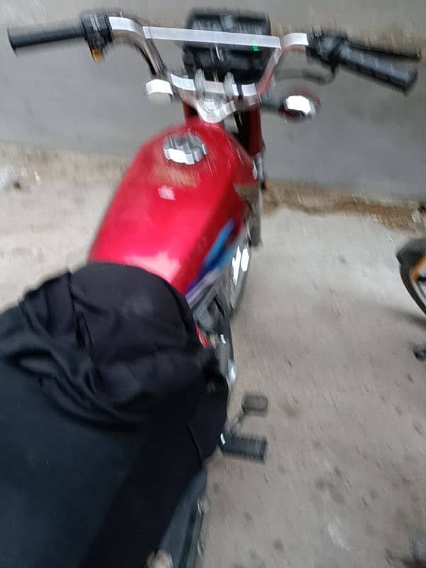 Honda CG 125 slightly used 9