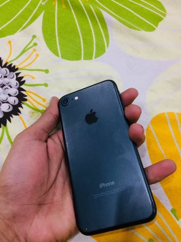 iPhone 7 all okay non pta urgent sell karna h 3