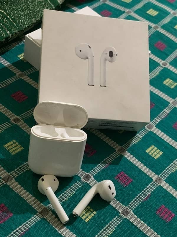 Apple AirPods 2 3