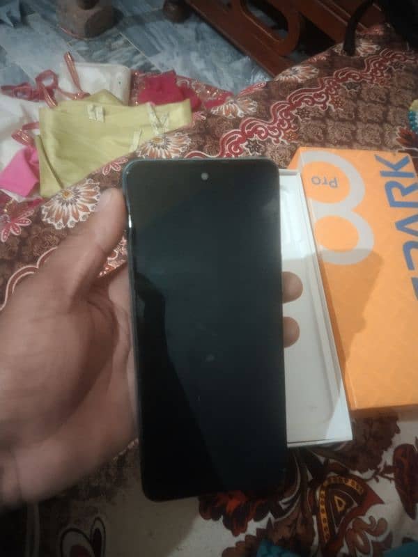 tecno spark8 pro 4+1 64gb with box 2