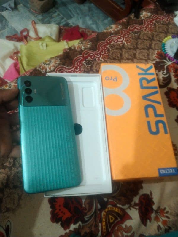 tecno spark8 pro 4+1 64gb with box 3